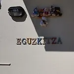 Eguzkitza לינה וארוחת בוקר