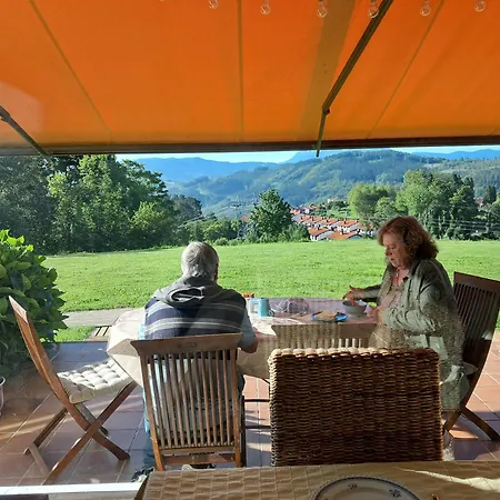 Eguzkitza Bed & Breakfast *